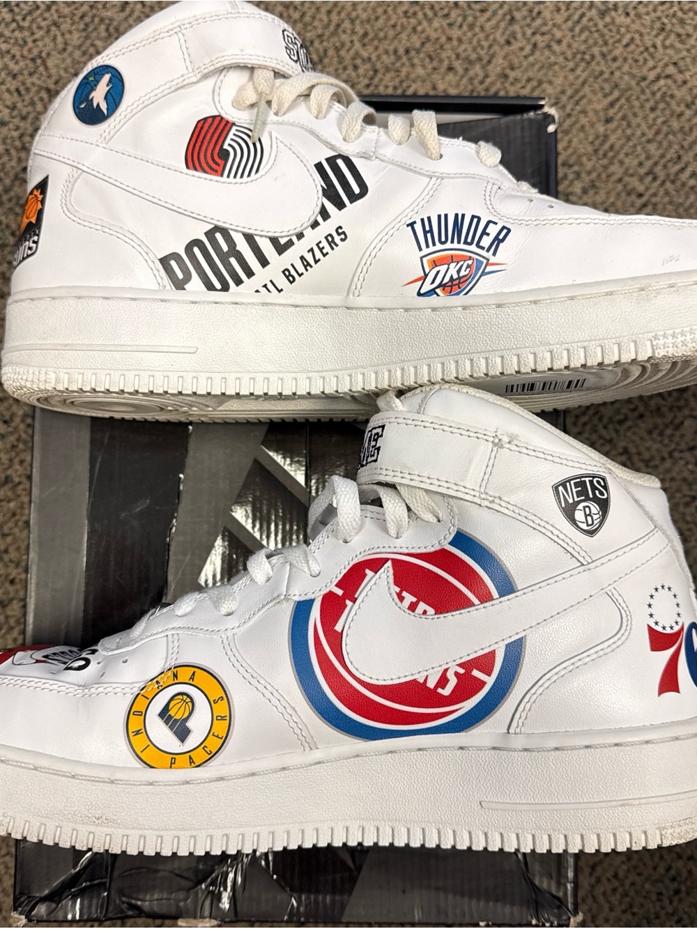 Supreme x NBA x Nike Air Force 1 Mid White Multi-Team Logo Sneakers - Picture 6 of 7
